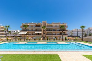 3 bedrooms Apartment in Alicante, Spain No. 13824