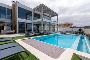 6 bedrooms Villa in Torviscas, Spain No. 13888