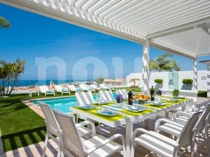 6 bedrooms Villa in Adeje, Spain No. 13969