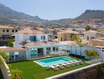 6 bedrooms Villa in Adeje, Spain No. 13969 - Image 9