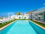 6 bedrooms Villa in Adeje, Spain No. 13969 - Image 13