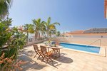 4 bedrooms Villa in Callao Salvaje, Spain No. 13993 - Image 2