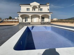 4 bedrooms Villa in Pinoso, Spain No. 14333