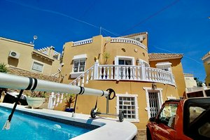 4 bedrooms Villa in Villamartin, Spain No. 14449