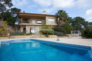 4 bedrooms Villa in Lloret de Mar, Spain No. 14831