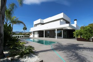 5 bedrooms Villa in Teulada, Spain No. 15047