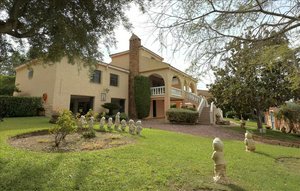 5 bedrooms Villa in Olocau, Spain No. 15065