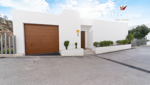4 bedrooms Villa in Altea La Vella, Spain No. 15149