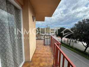 4 bedrooms Apartment in La Llagosta, Spain No. 20146