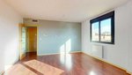 3 bedrooms Apartment in Zaragoza, Spain No. 21666 - Image 8
