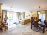 4 bedrooms Villa in Marbella, Spain No. 21771 - Image 7