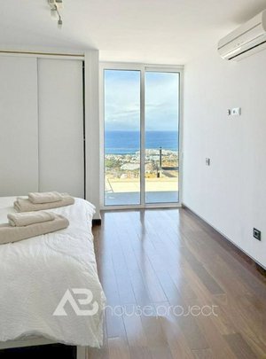 3 bedrooms House in Adeje, Spain No. 22058