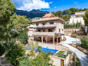 4 bedrooms Villa in Altea, Spain No. 22283