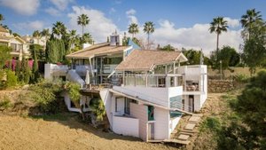 2 bedrooms Villa in Marbella, Spain No. 23400