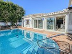 4 bedrooms Villa in Estepona, Spain No. 23630 - villa in Spain
