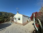 3 bedrooms House in Cutar, Spain No. 23664 - house in Spain
