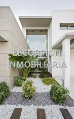 6 bedrooms House in L'Eliana, Spain No. 24155 - Image 3