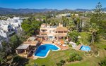 8 bedrooms Villa in Estepona, Spain No. 24234 - Image 12