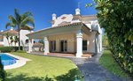 4 bedrooms Villa in Marbella, Spain No. 24424 - Image 2