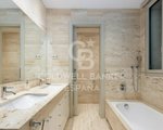 3 bedrooms Apartment in Eixample, Spain No. 24817 - Image 17