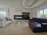 5 bedrooms Villa in Adeje, Spain No. 25020 - Image 7