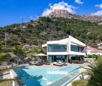 4 bedrooms Villa in Playa, Spain No. 2652 - Image 3
