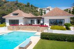 4 bedrooms Villa in La Quinta, Spain No. 26727 - villa in Spain