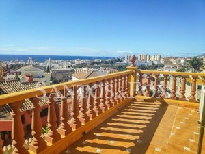 4 bedrooms Villa in Marbella, Spain No. 27012