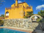 4 bedrooms Villa in Marbella, Spain No. 27012 - Image 2