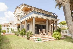 7 bedrooms Villa in Campoamor, Spain No. 2742