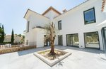 6 bedrooms Villa in Marbella, Spain No. 27805 - Image 10