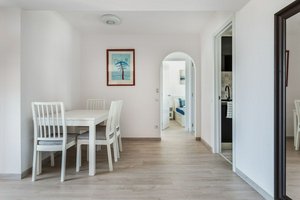 3 bedrooms Apartment in Ciutat Vella, Spain No. 28438