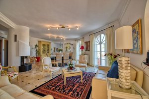5 bedrooms Villa in Pedreguer, Spain No. 28808