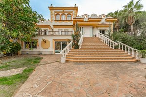 6 bedrooms House in Godella, Spain No. 29058