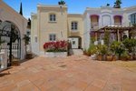 3 bedrooms House in La Quinta, Spain No. 30750 - Image 2