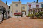 3 bedrooms House in La Quinta, Spain No. 30752 - Image 2