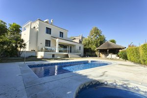 4 bedrooms Villa in Manilva, Spain No. 3271