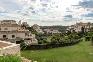 3 bedrooms Apartment in Benahavis, Spain No. 3322