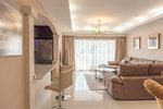 3 bedrooms Apartment in Benahavis, Spain No. 3322 - Image 5