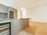 2 bedrooms Apartment in Ciutat Vella, Spain No. 33970 - Image 7