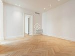 2 bedrooms Apartment in Ciutat Vella, Spain No. 33970 - Image 13