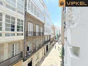 6 bedrooms Apartment in A Coruna, Spain No. 35175
