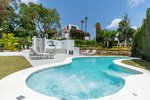 5 bedrooms Villa in Marbella, Spain No. 35601 - Image 3
