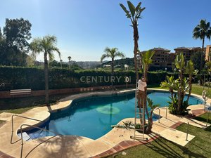 2 bedrooms Penthouse in Fuengirola, Spain No. 36670