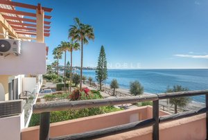 3 bedrooms Duplex in Estepona, Spain No. 37082