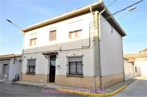 5 bedrooms Townhouse in Chartered Community of Navarre, Spain No. 37278