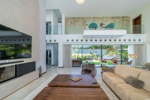 6 bedrooms Villa in Malaga, Spain No. 37294