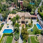10 bedrooms House in La Quinta, Spain No. 37652 - house in Spain