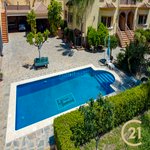 10 bedrooms House in La Quinta, Spain No. 37652 - Image 16