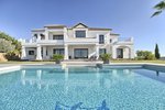 6 bedrooms Villa in Malaga, Spain No. 39355 - villa in Spain